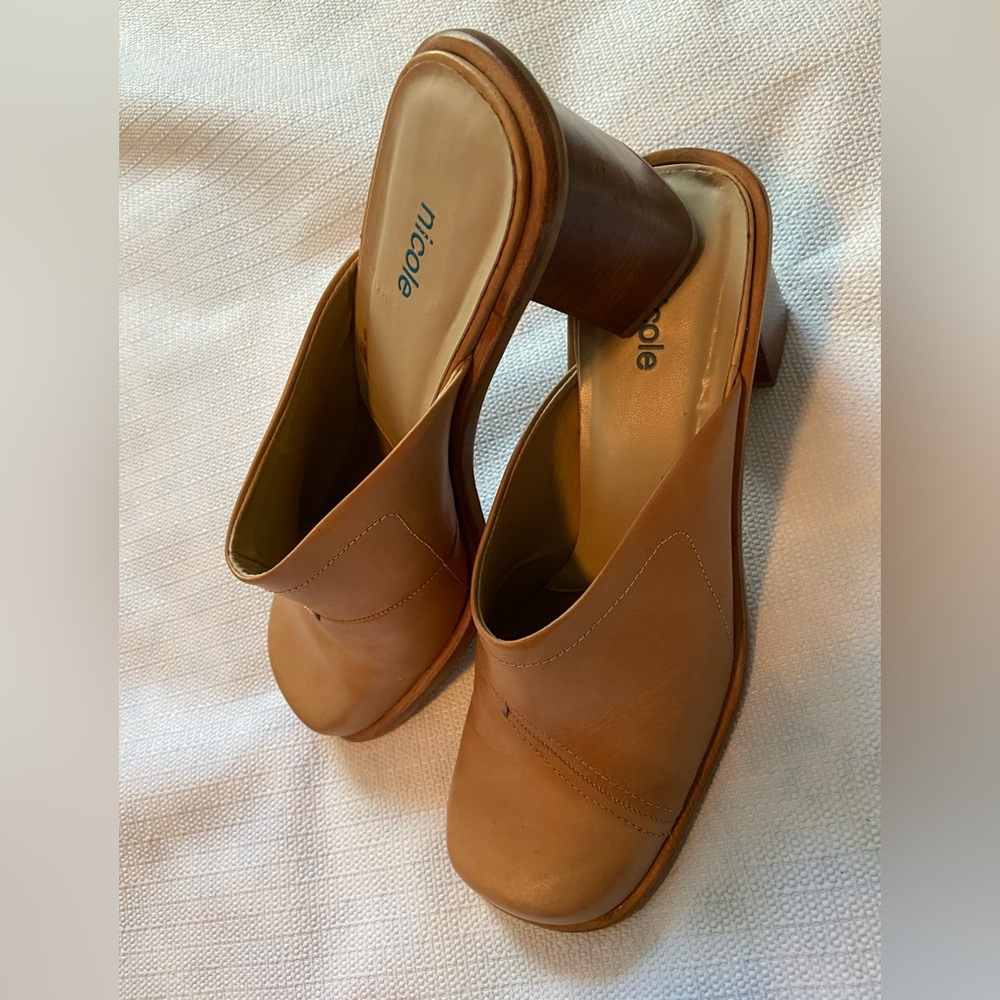 Nicole Women's Brown Leather Mules - Picture 6 of 7